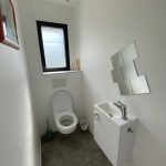 sittelles-lodge-terre-toilettes