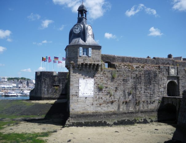 concarneau-ville-close-maree-basse-copyright-mumsy