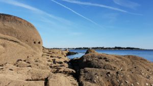 rochers-2-concarneau-copyright-sitelles-lodge