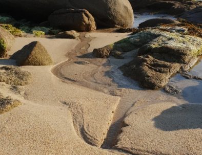 rochers-mer-concarneau-copyright-sittelles-lodge